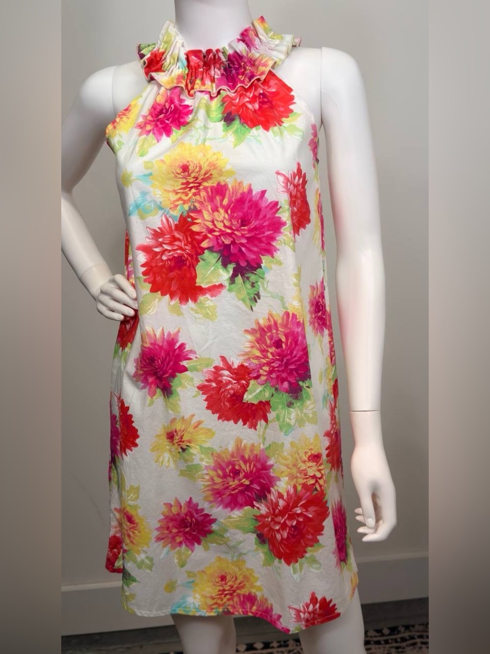 Lolly Wolly Doodle Floral Ruffle Neck Shift Dress Size S